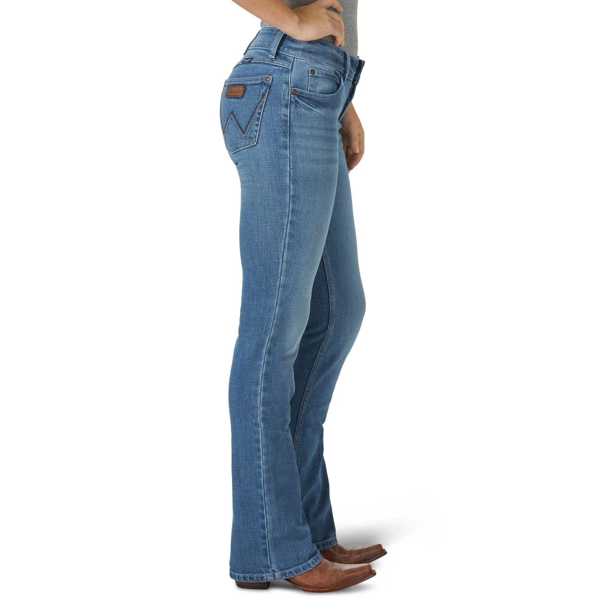 09MWZUH34 Wrangler Women's Mae Mid Rise Jean 34'