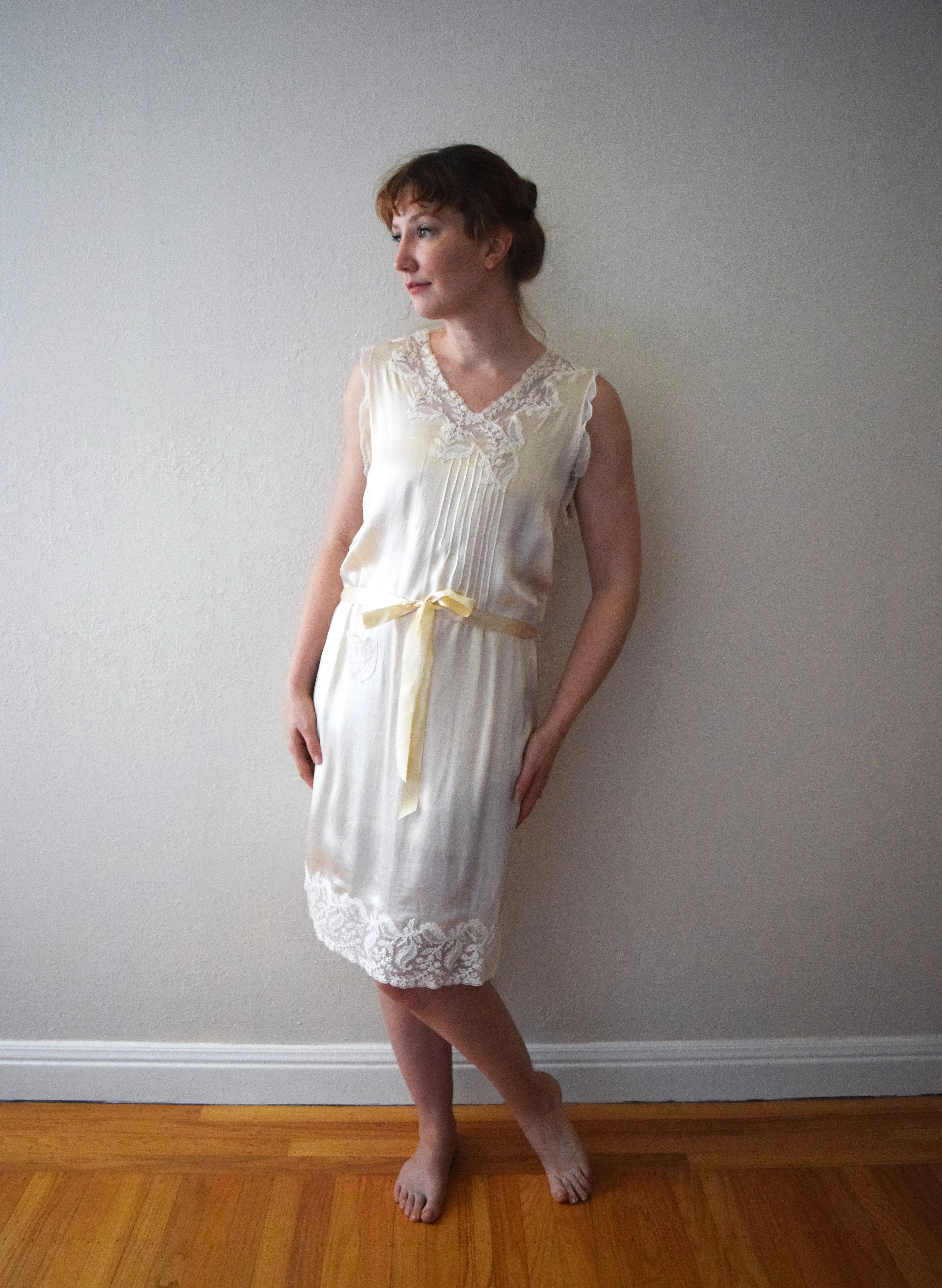 1920s silk slip dress . vintage 20s chemise . size xs to small
