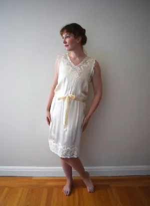 1920s silk slip dress . vintage 20s chemise . size xs to small