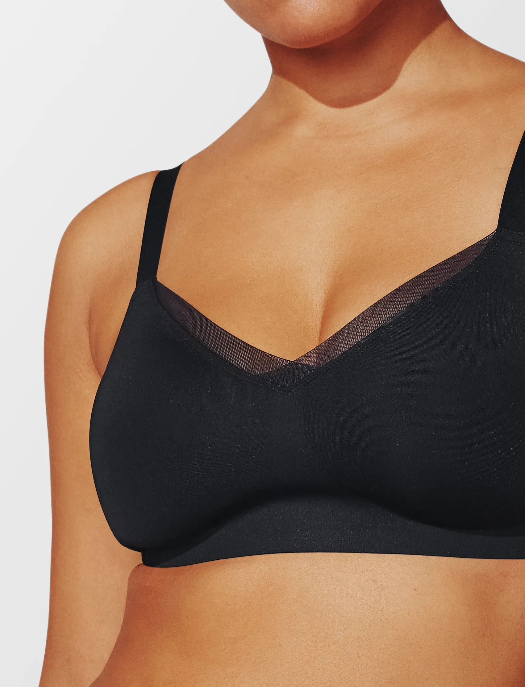 24/7® Classic Wireless Crossover Minimizer Bra