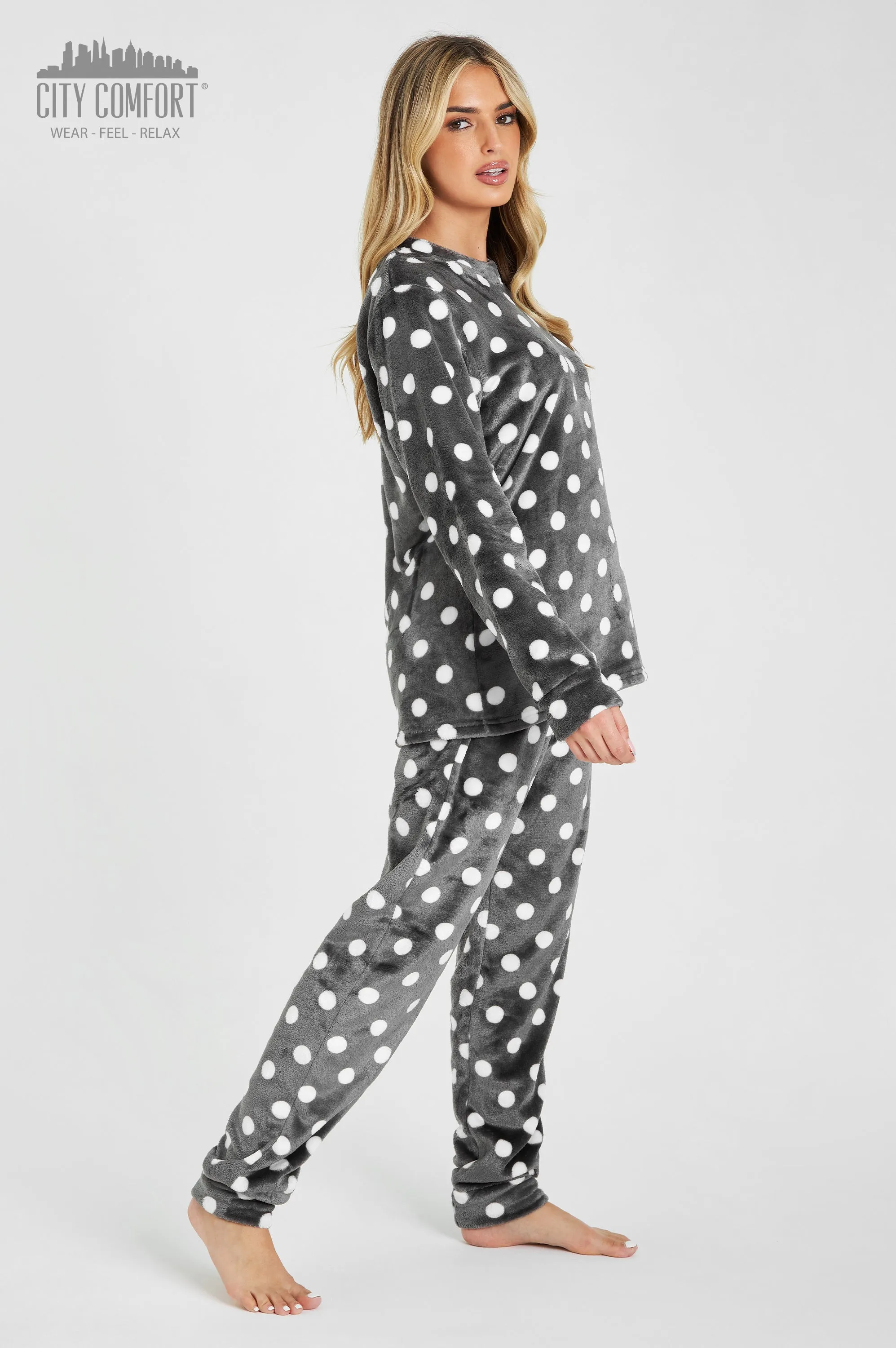 CityComfort Fleece Womens Pyjamas Set Long Sleeve Fluffy Loungewear Adults Teenagers, Winter PJs Warm Nightwear, Gifts for Her