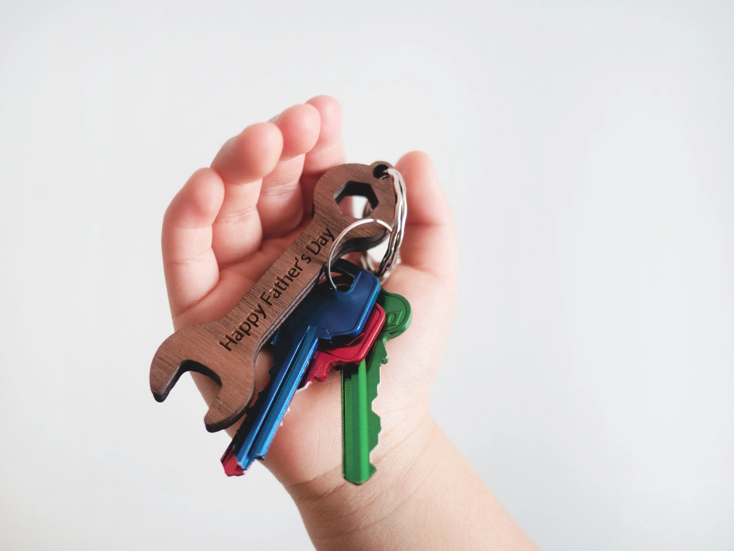 Dad keychain - Fathers day gift,  Personalized keychain for dad, gift for husband, key chain for Fathers day, Engraved Keychain