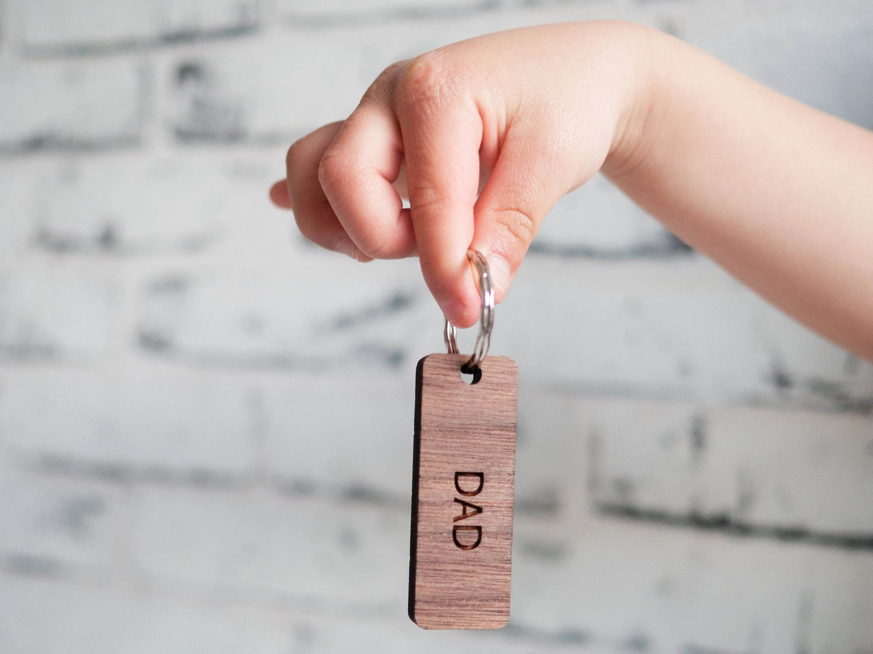 Dad keychain - Fathers day gift,  Personalized keychain for dad, gift for husband, key chain for Fathers day, Engraved Keychain