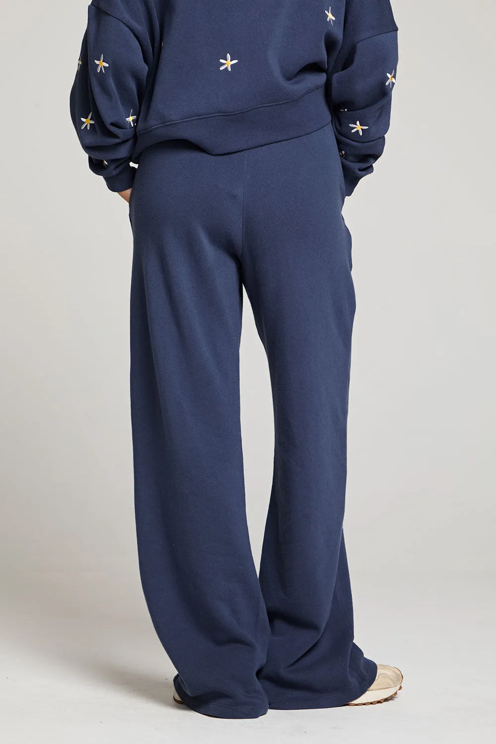 Daisy Embroidery Pant