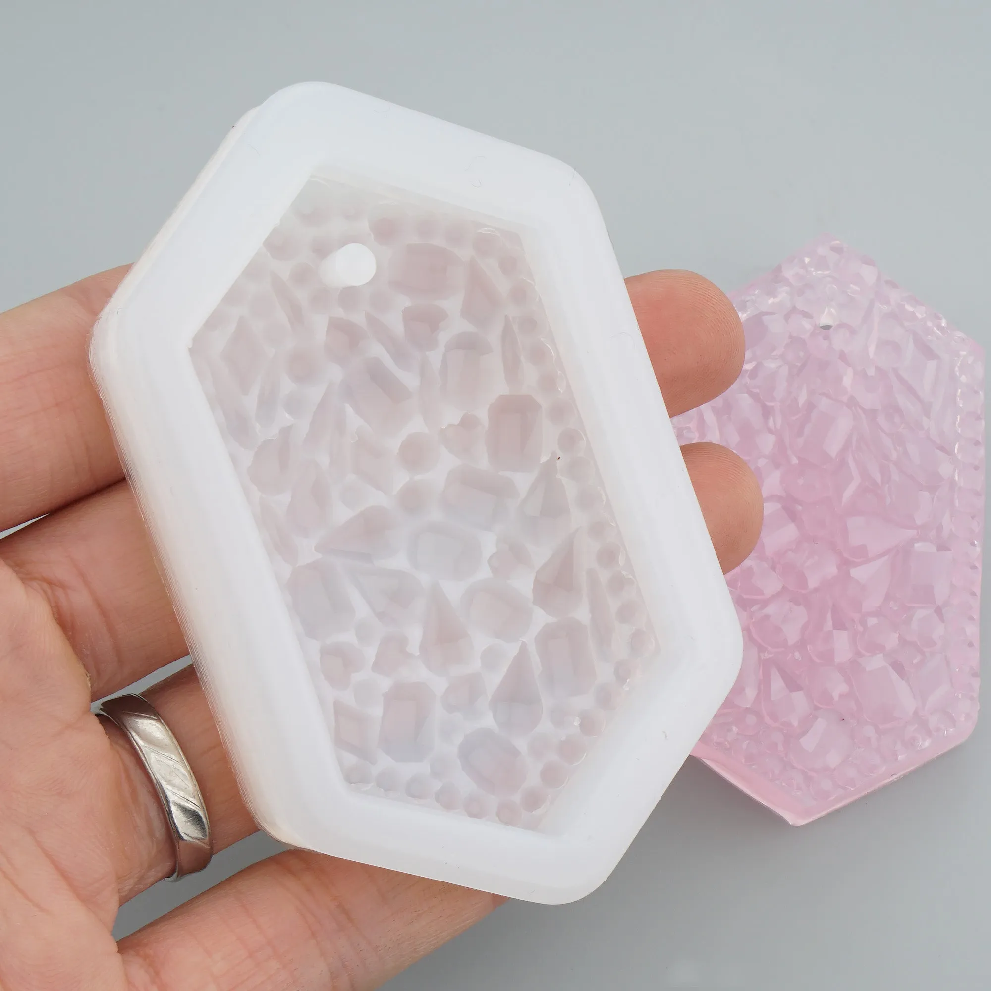 Druzy Crystal Pendant Silicone Resin Molds - Keychain, Resin Tag, Jewelry Making Supplies 1pc 104026