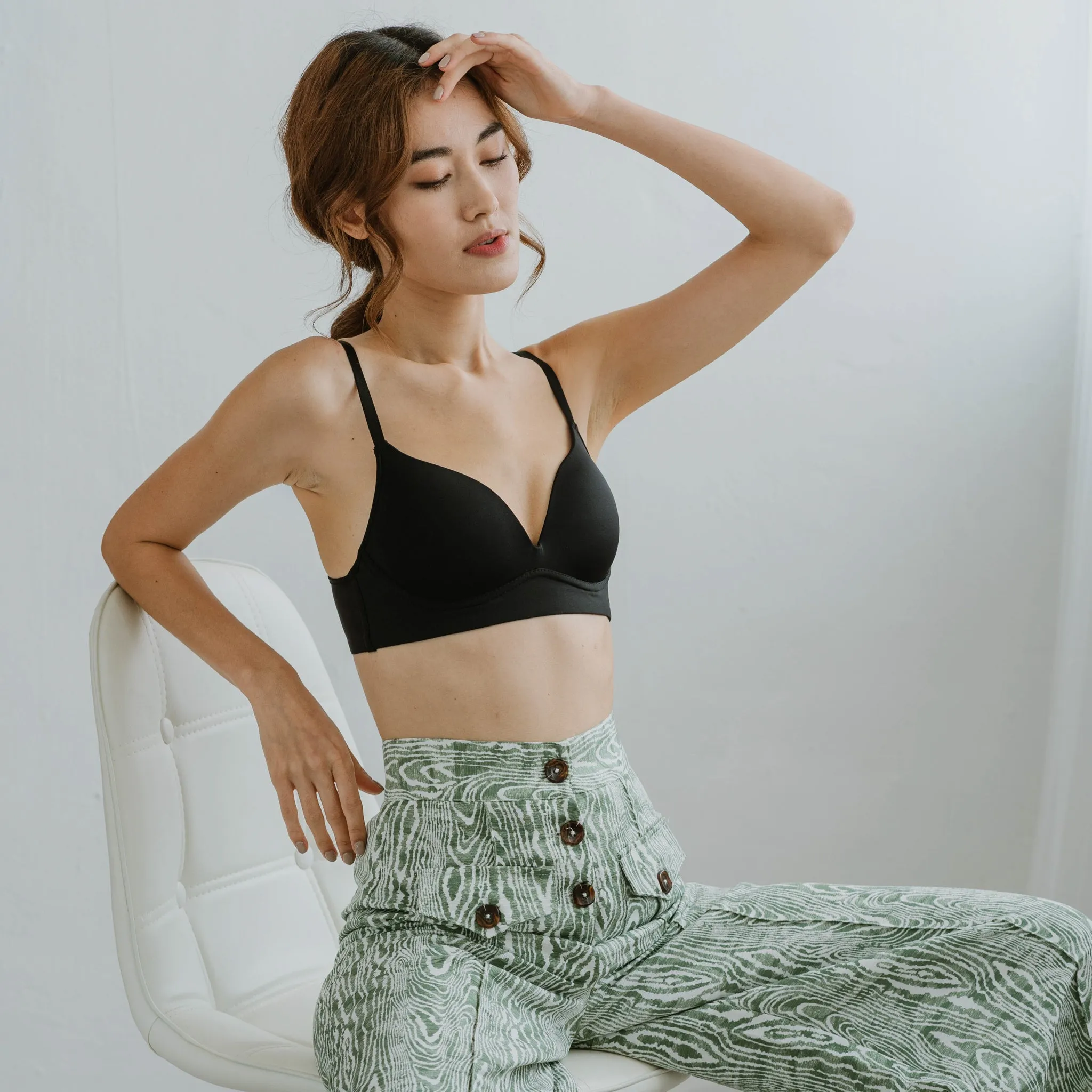 Everyday Carefree Midi Wireless T-Shirt Bra in Black (Size M Only)