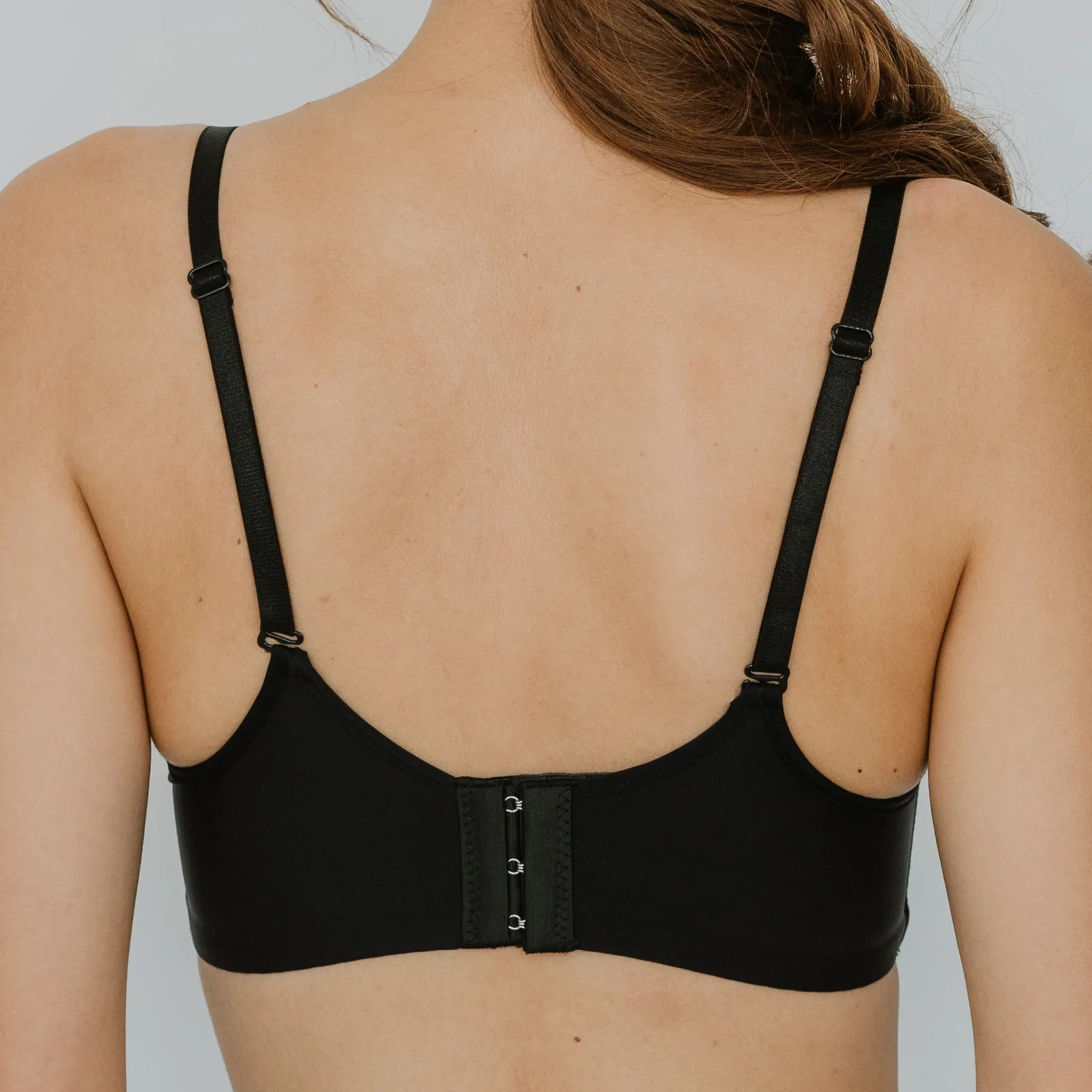 Everyday Carefree Midi Wireless T-Shirt Bra in Black (Size M Only)