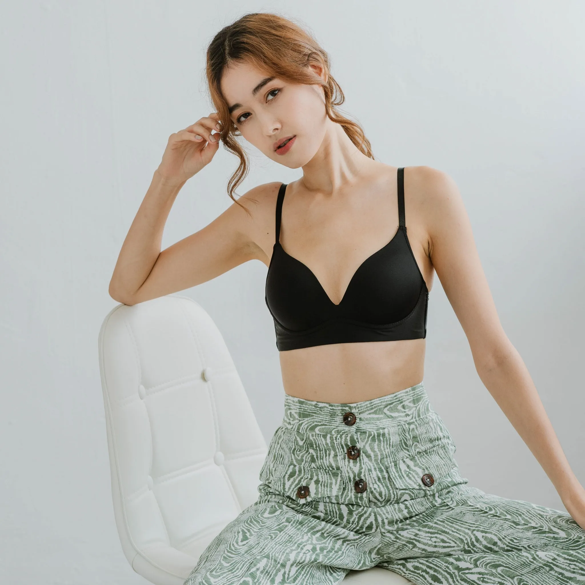 Everyday Carefree Midi Wireless T-Shirt Bra in Black (Size M Only)