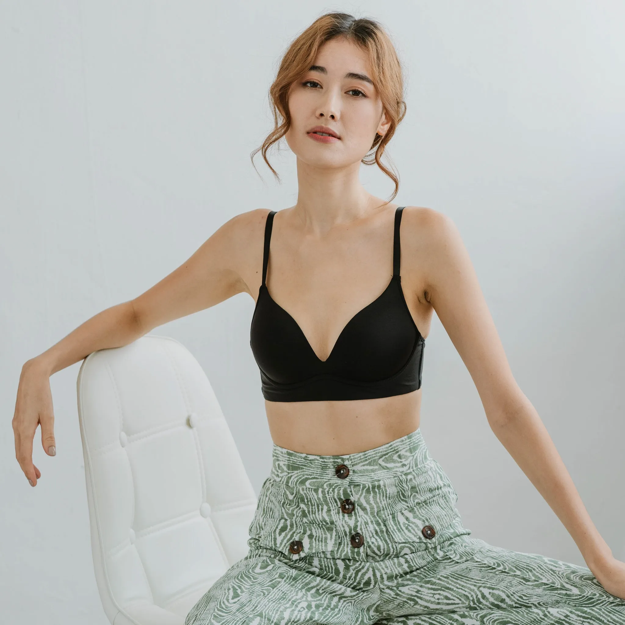 Everyday Carefree Midi Wireless T-Shirt Bra in Black (Size M Only)