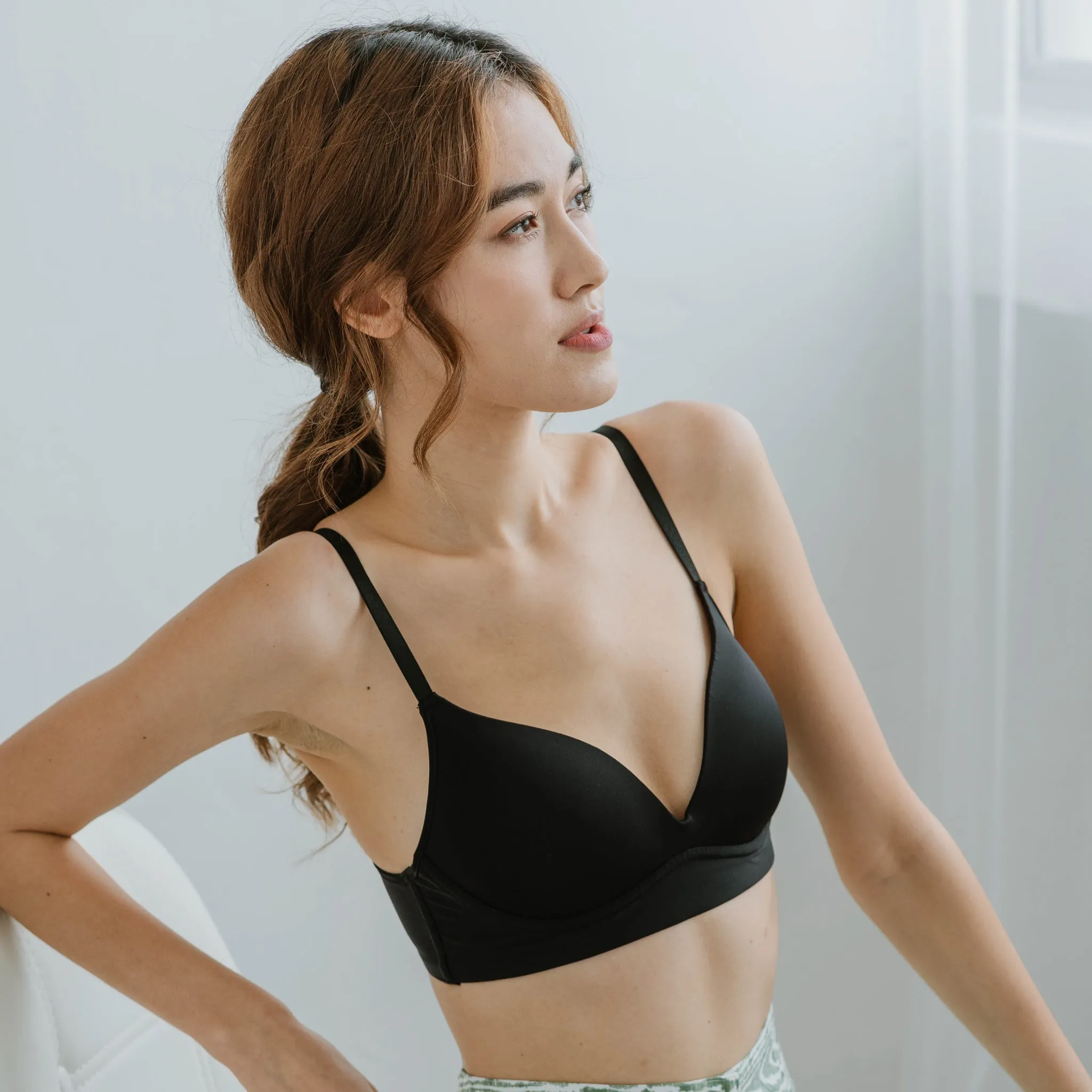 Everyday Carefree Midi Wireless T-Shirt Bra in Black (Size M Only)