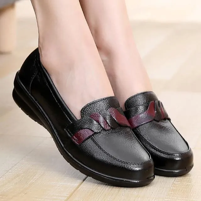 Flats Genuine Leather Solid Cross-Tied Round toe Shoe for Ladies
