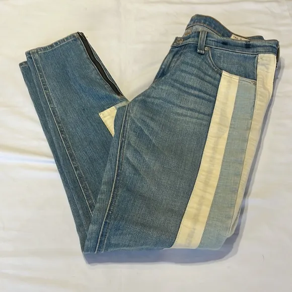 🎉Host Pick🎉 Rag &amp; Bone Relay Jeans Made in USA Size 26