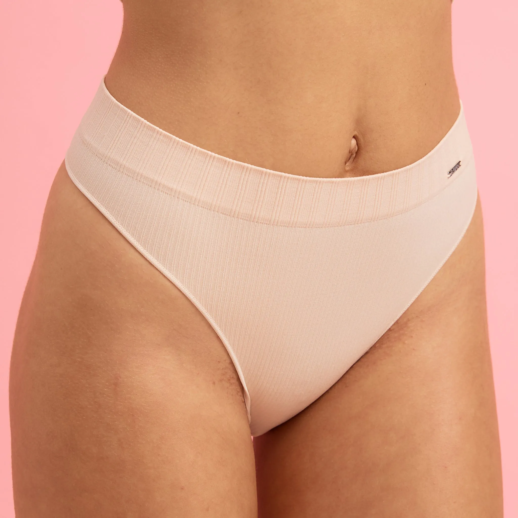 Ivy Seamfree High Waist G-string Taupe