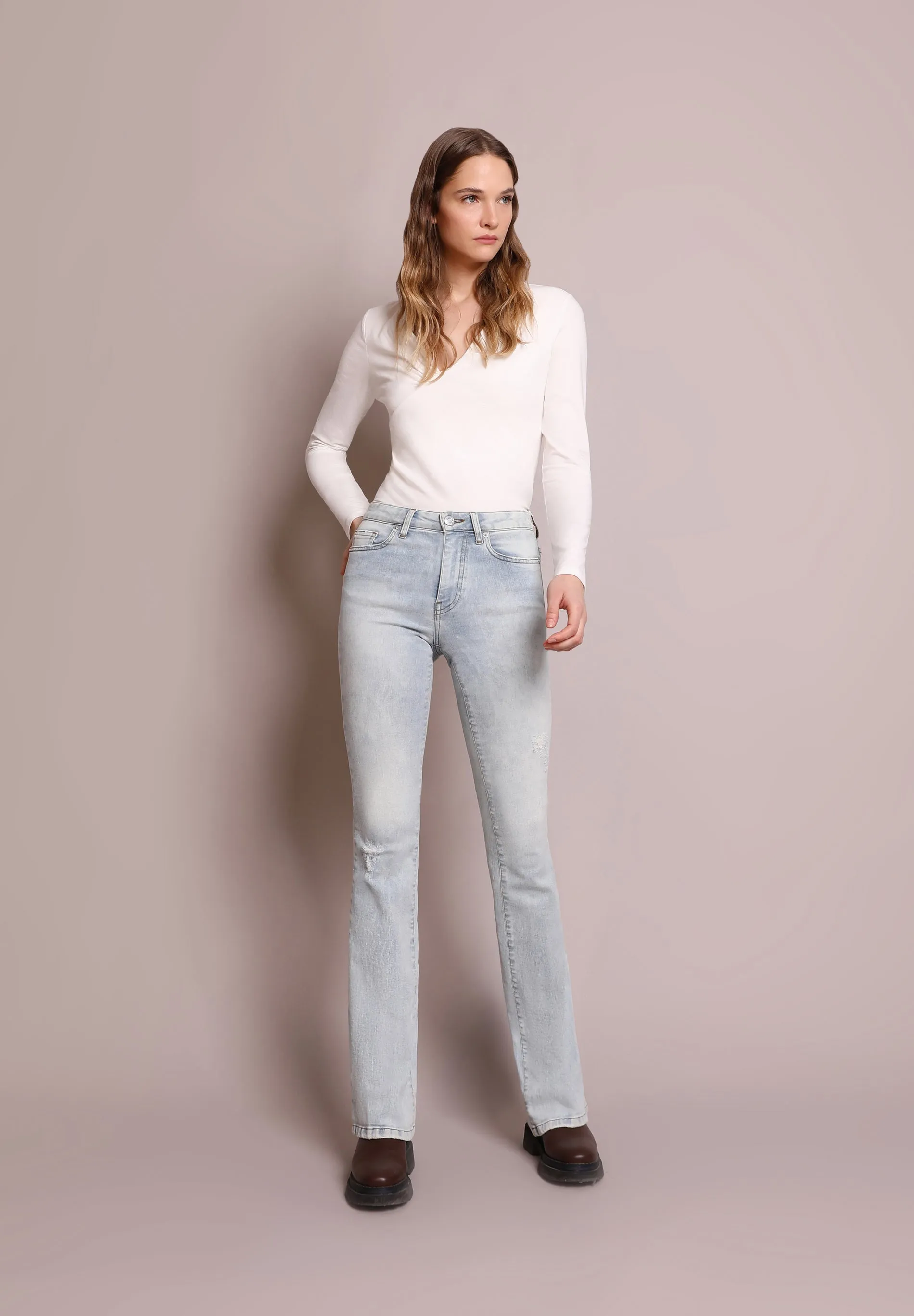 JEANS BOOTCUT
