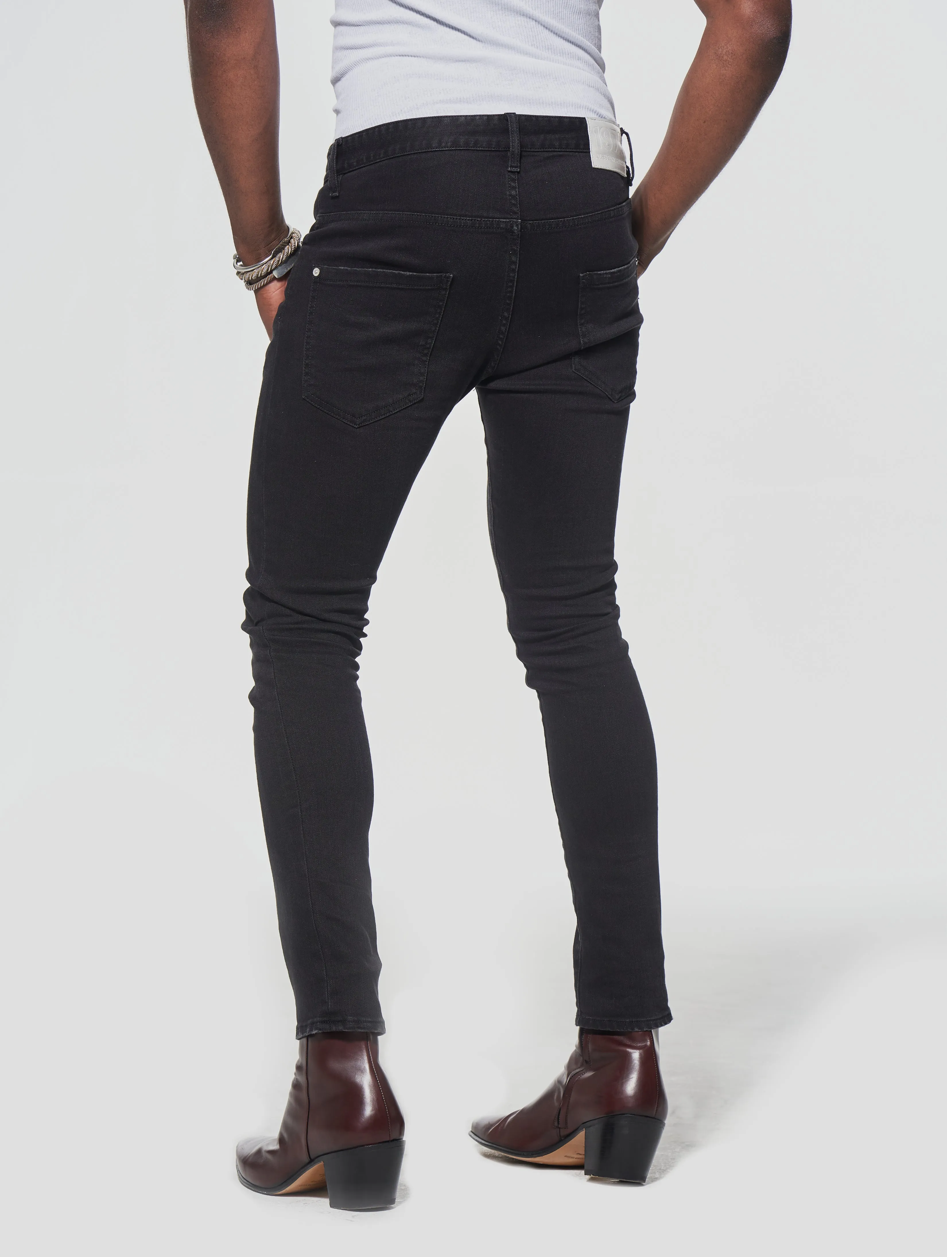 JOHNNY SKINNY JEANS IN BLACK - Man