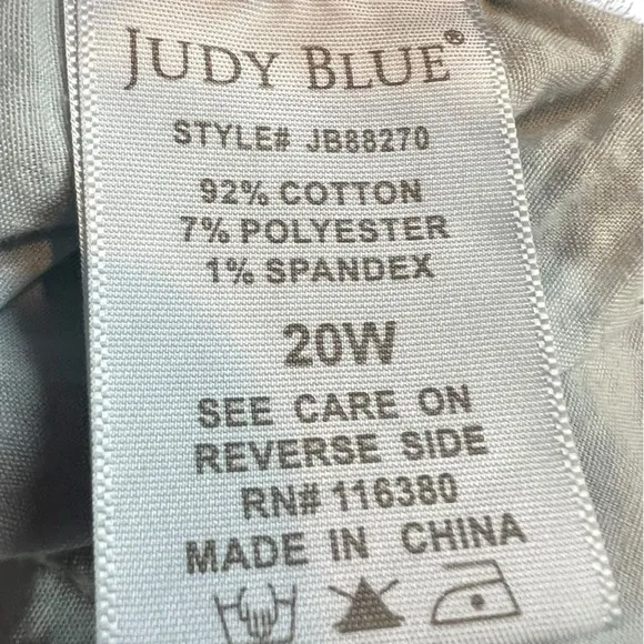 Judy Blue size 20W in excellent condition.
