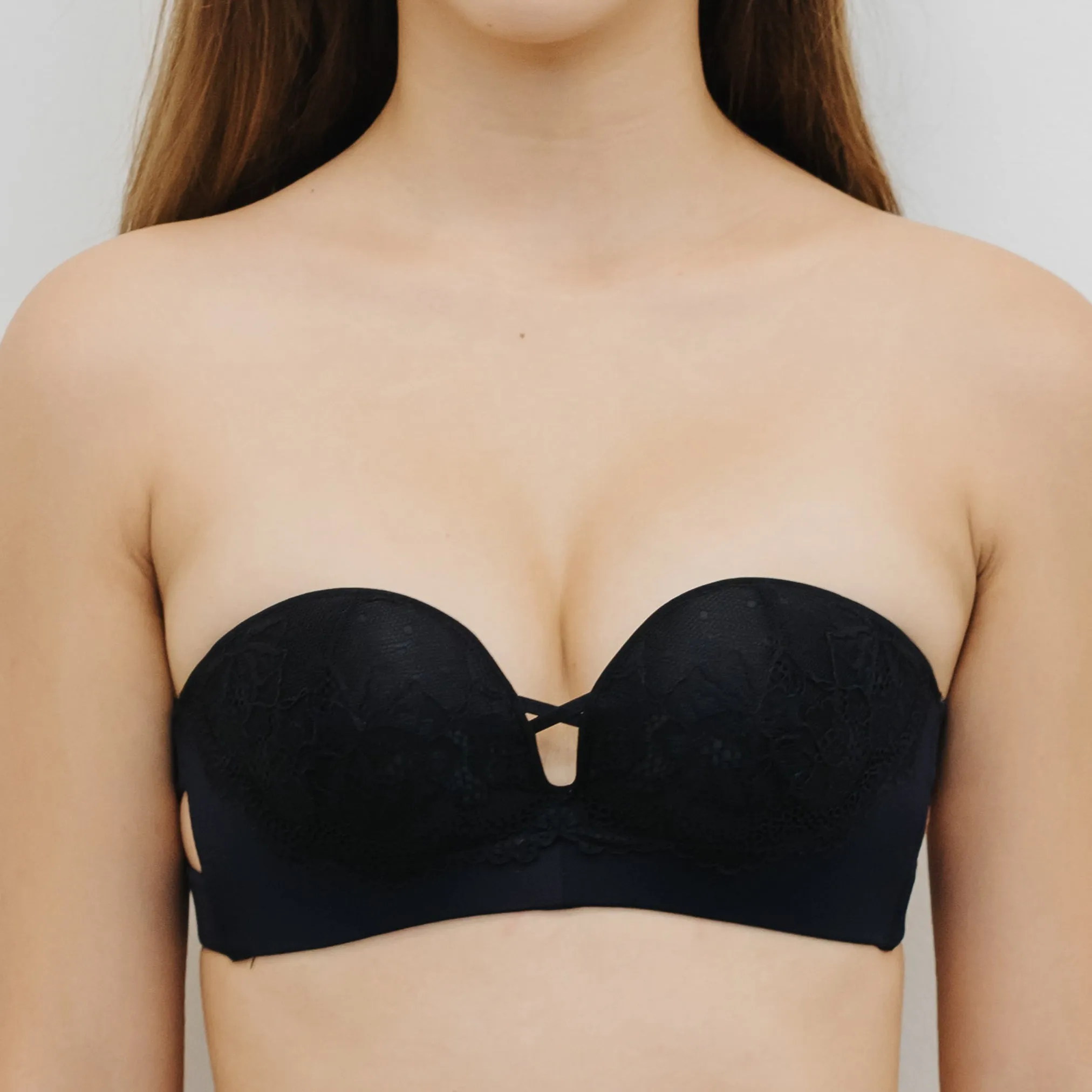 Laced It Up! V2.0 Non-Slip Strapless Push Up Bra in Black (Size S & XL Only)