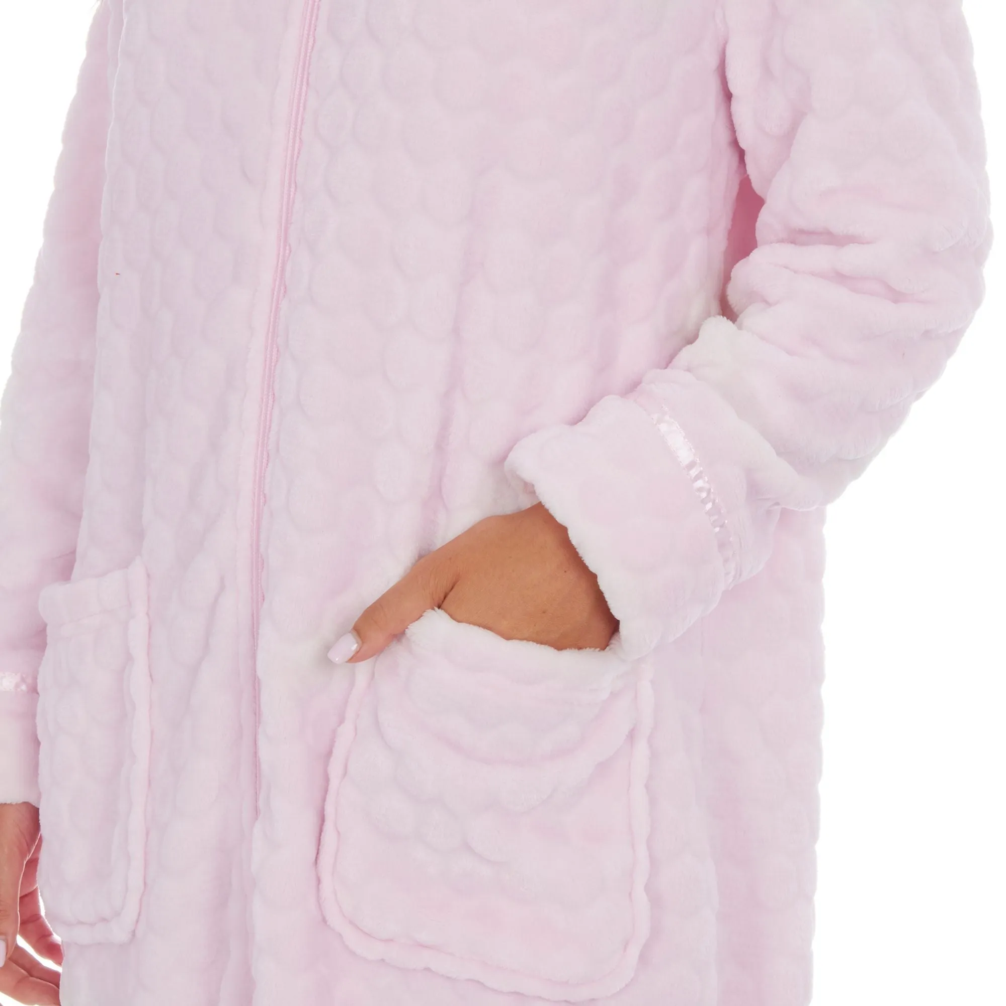 Ladies Fleece-Lined Long Sleeve Zip-Up Robe: Cozy Loungewear