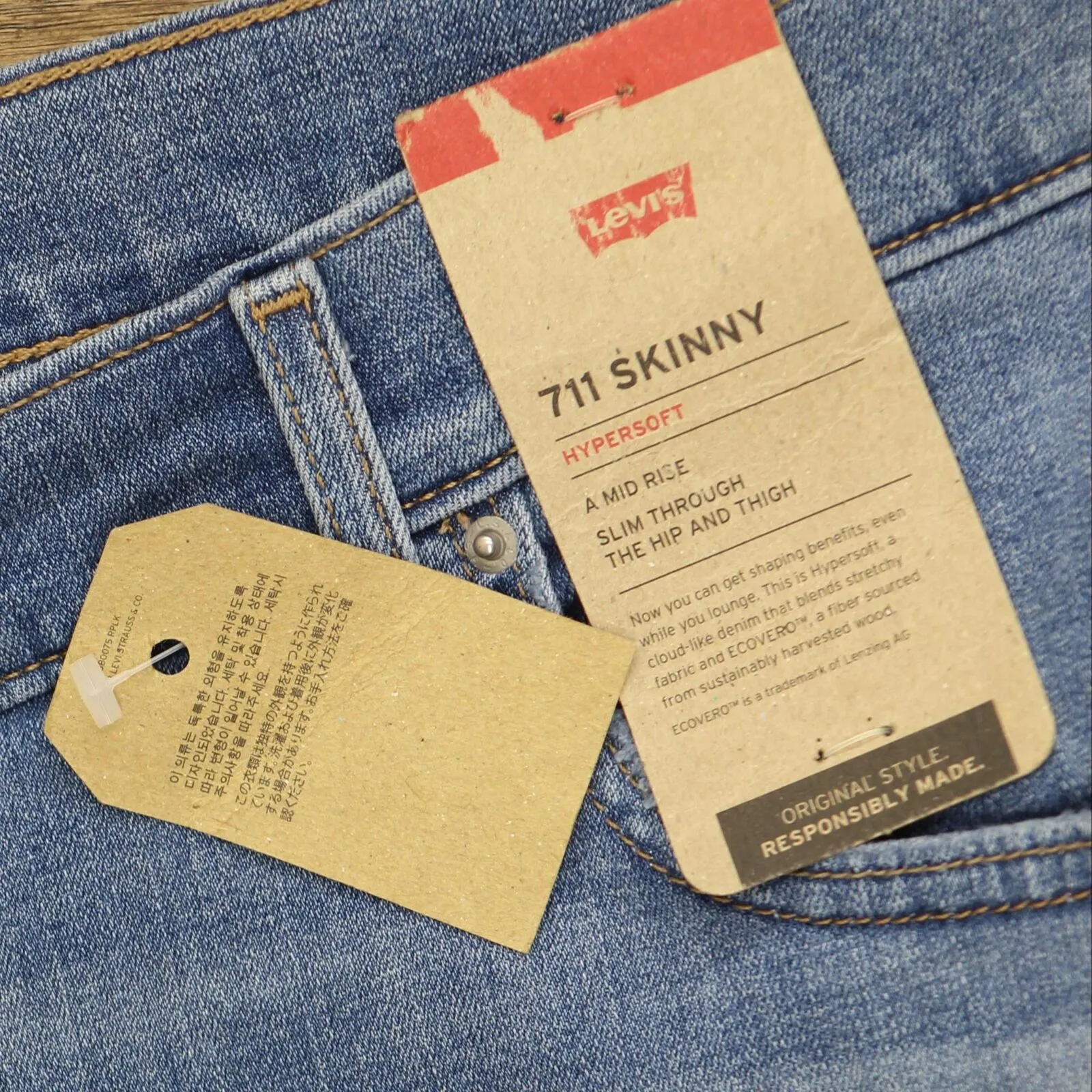 Levi's Women's Plus-Size 711 Skinny Jeans 362550064