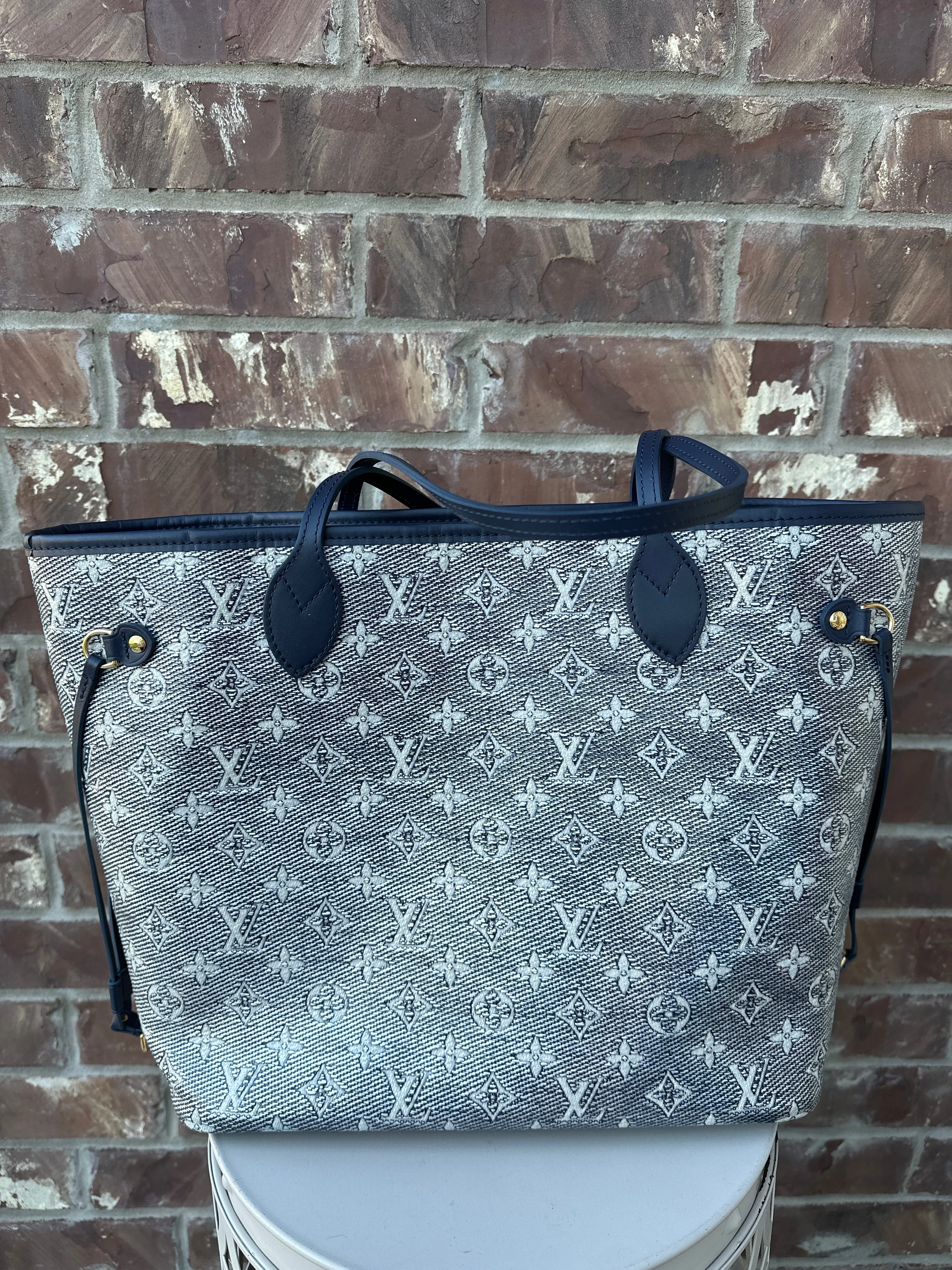 Louis Vuitton Monoglam Neverfull MM w/Pouch (24G)