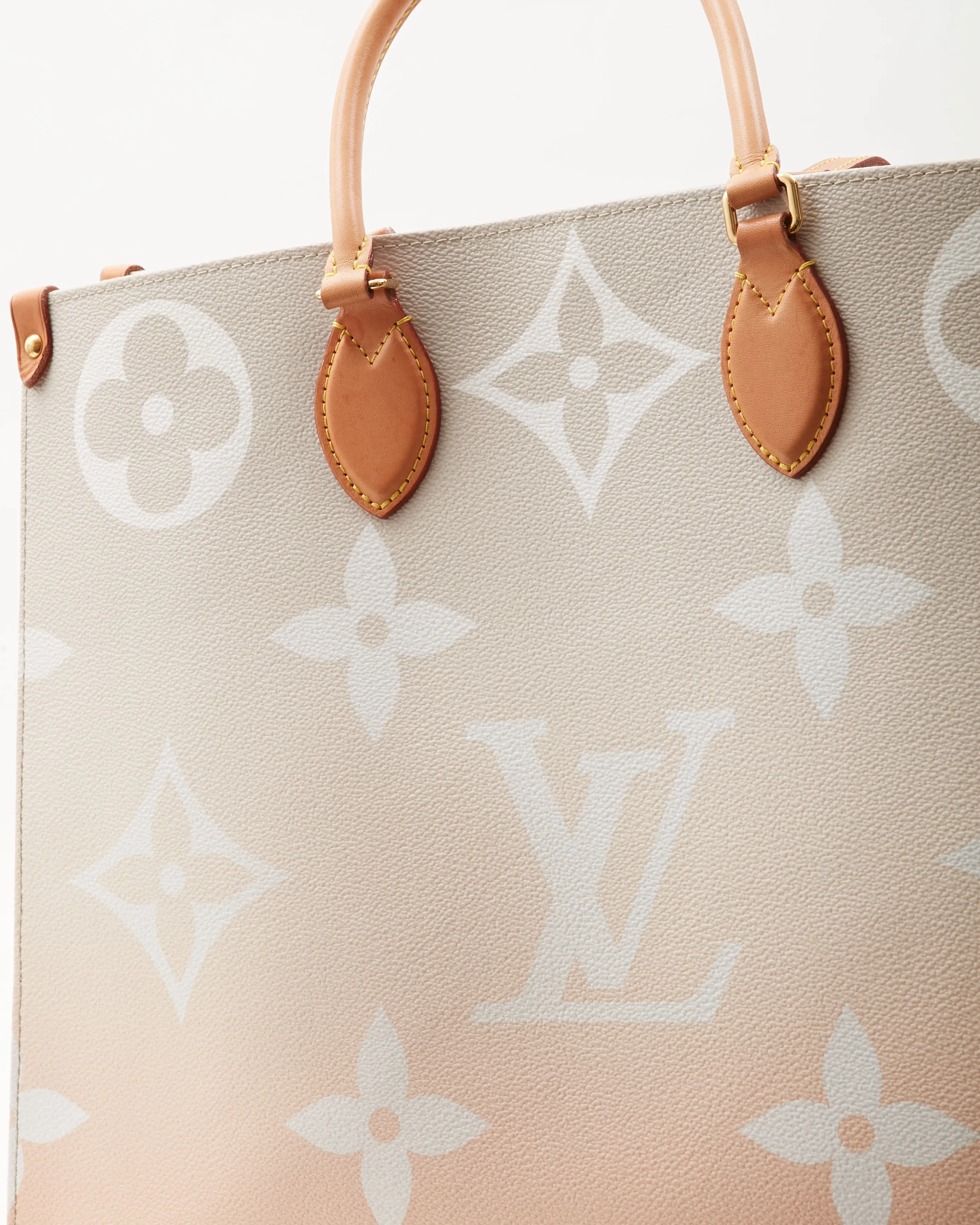 Louis Vuitton Orange/Grey Monogram Giant By The Pool OnTheGo GM