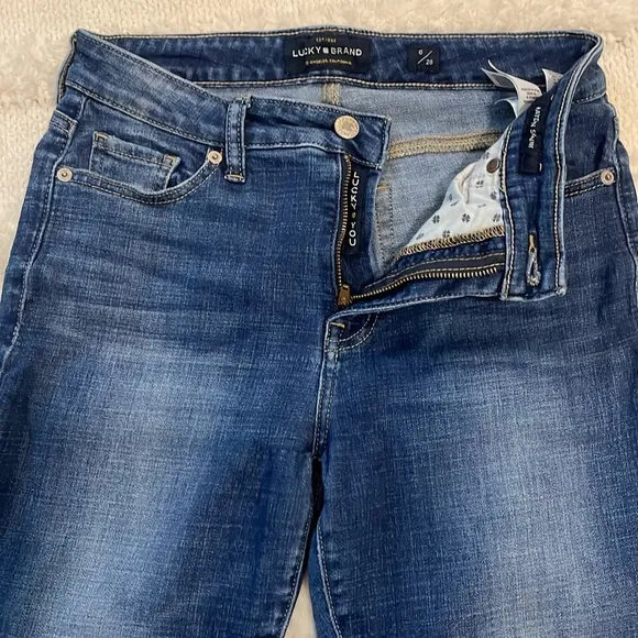 Lucky brand jeans Hayden sculpting skinny 5 pockets blue denim women’s size 6 28