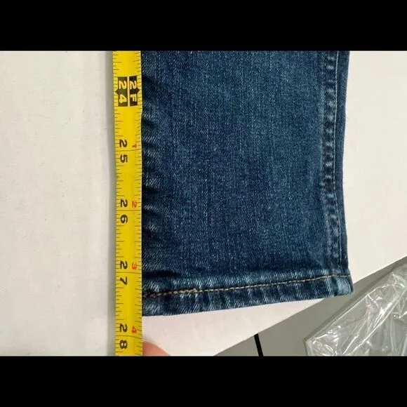 Madewell 10&quot; High Rise Skinny Jean Size 26 - Classic Quality Madewell Jeans