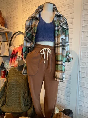 Megan Fleece Joggers in Camel