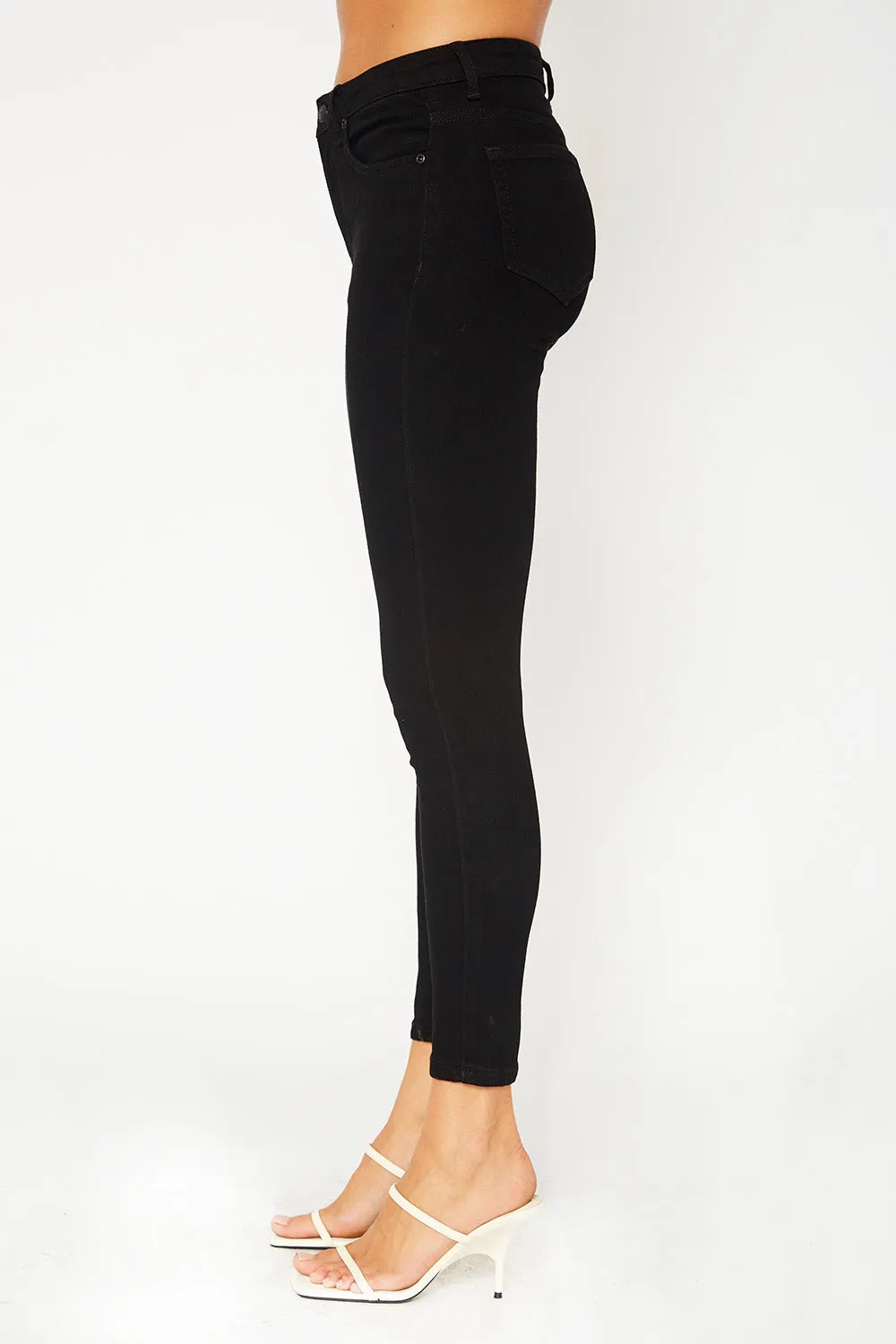 Mid-rise black skinny denim