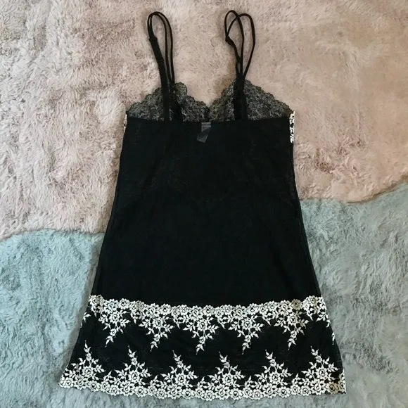 New Wacoal black embrace lace chemise lingerie babydoll