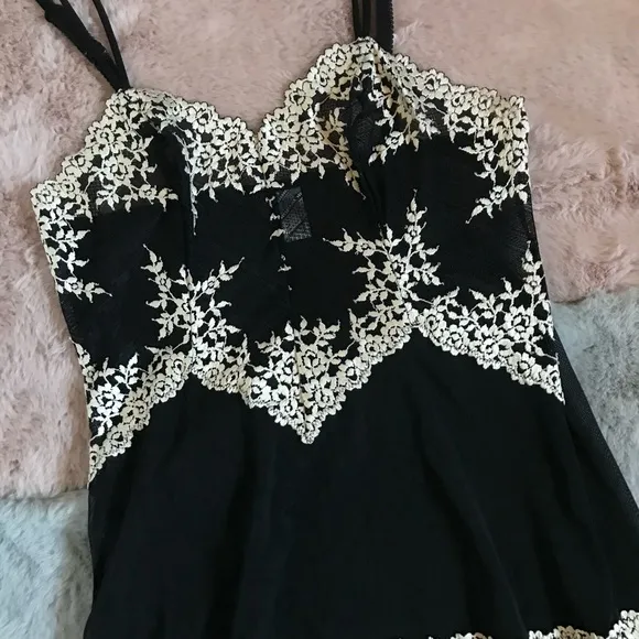 New Wacoal black embrace lace chemise lingerie babydoll
