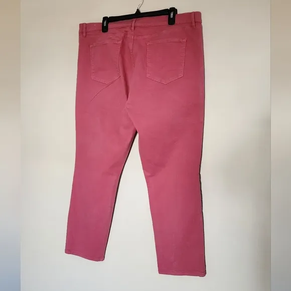 NWOT LOFT skinny crop jeans