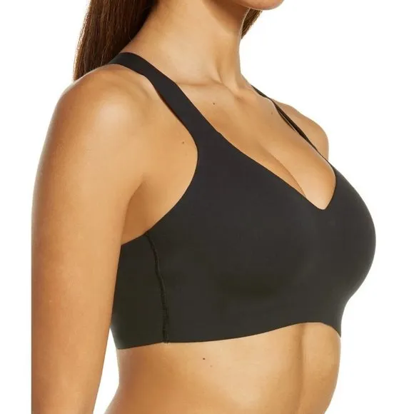 NWT - High Impact Wireless Sports Bra by Chantelle Lingerie  - Size: Small = 32C
