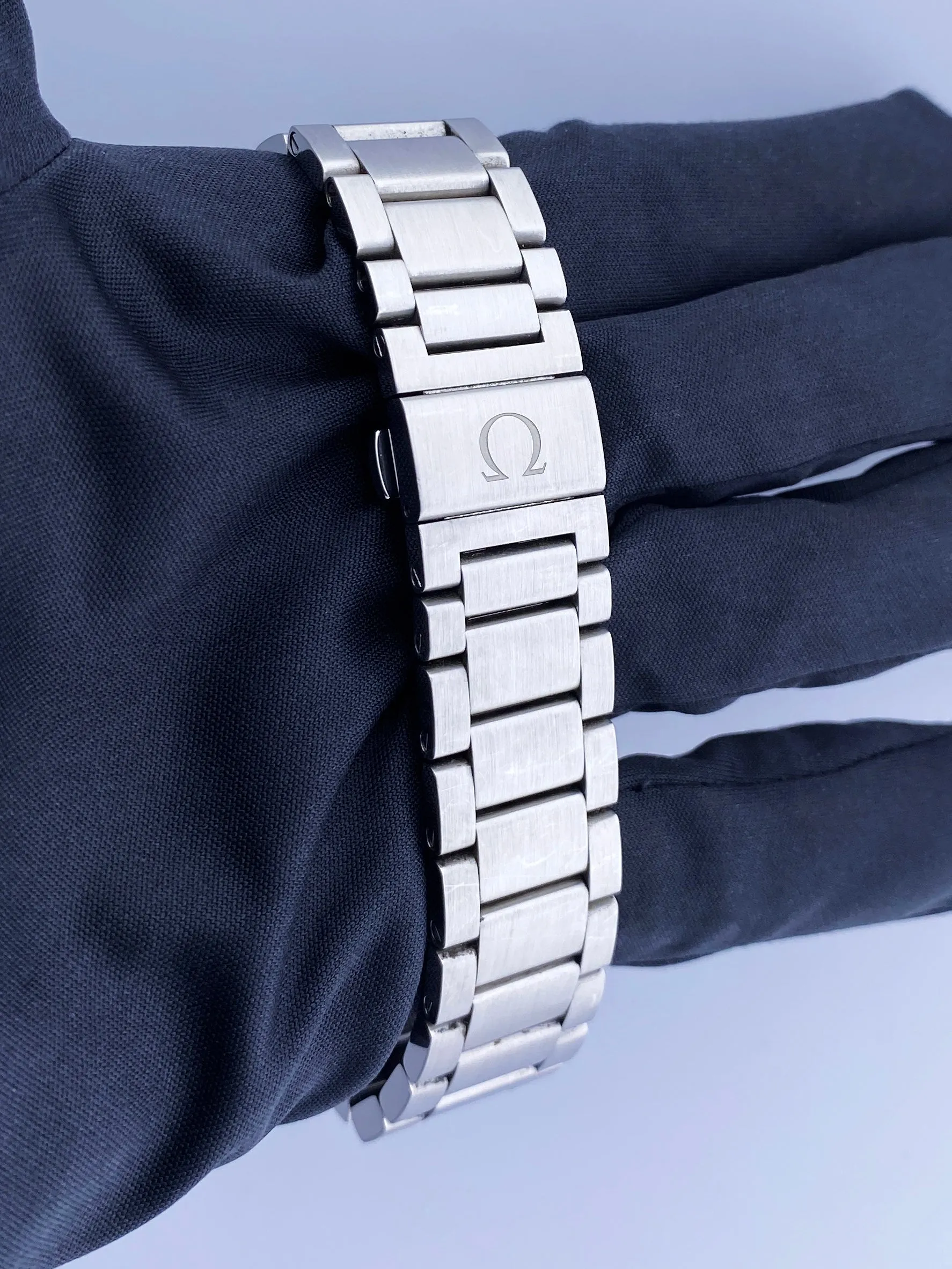 Omega Seamaster Aqua Terra 231.10.44.50.06.001  Mens Watch Box Papers
