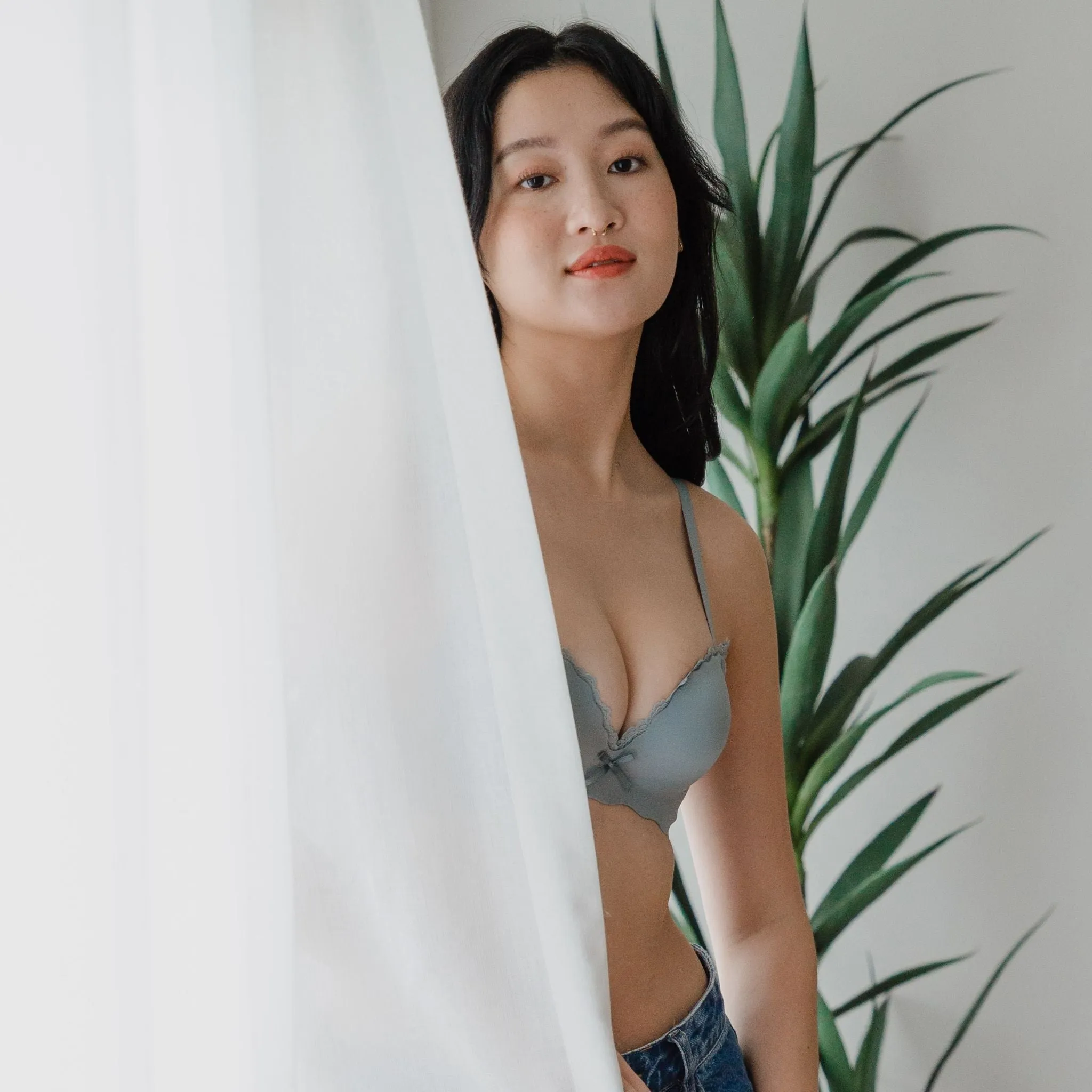 Perky Lift! Lash-Lace Seamless Push Up Wireless Bra in Sunset Blue