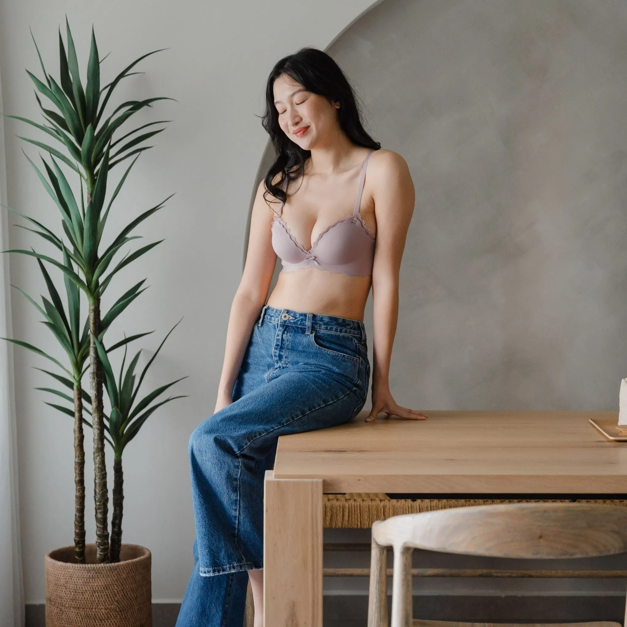 Perky Lift! Lash-Lace Seamless Push Up Wireless Bra in Sunset Plum