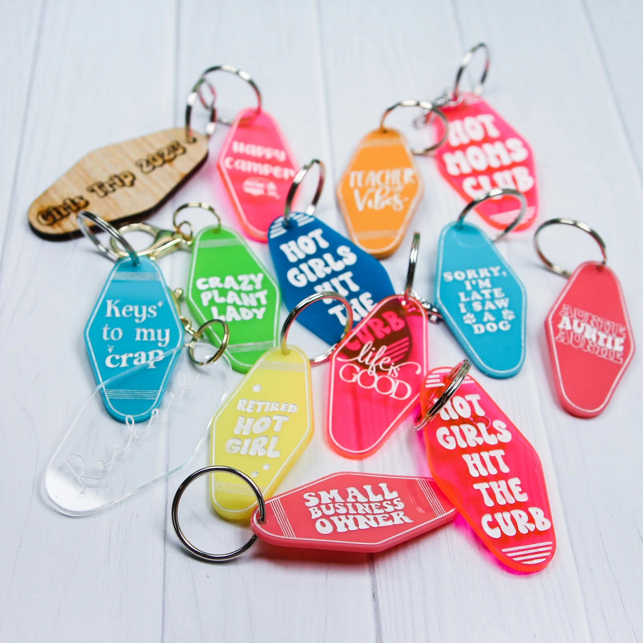 Personalized Retro Motel Keychain