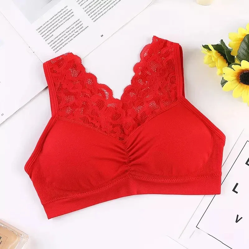 Plus Size Push-Up Sports Bra with Lace Detail