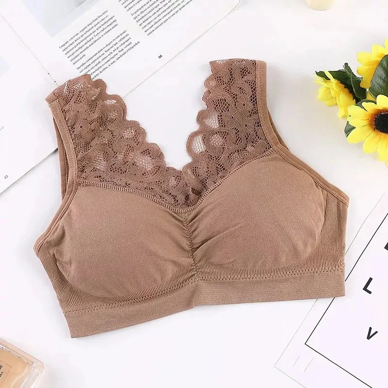 Plus Size Push-Up Sports Bra with Lace Detail
