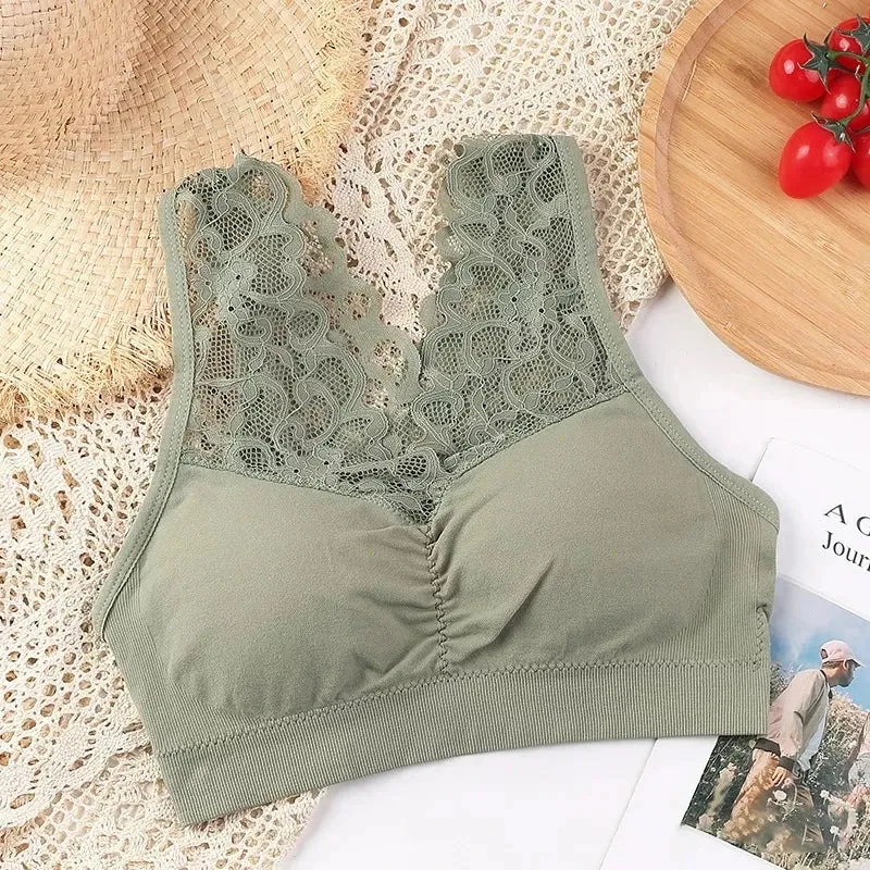 Plus Size Push-Up Sports Bra with Lace Detail
