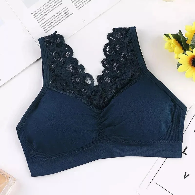 Plus Size Push-Up Sports Bra with Lace Detail