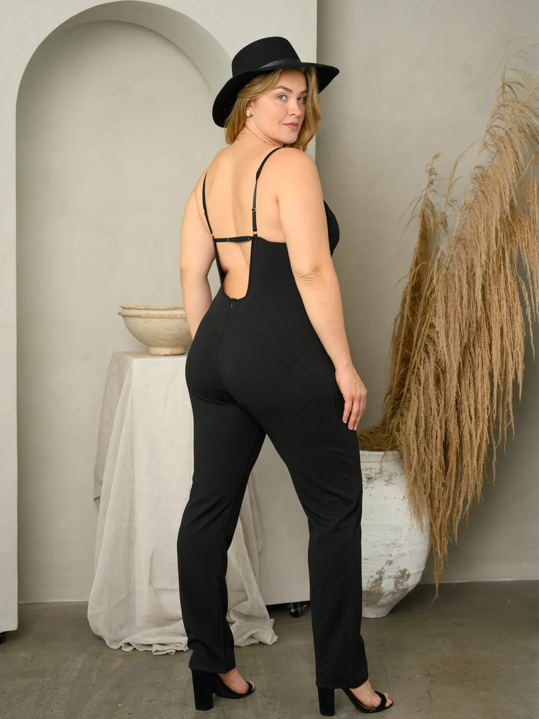 PLUS SIZE SLEEVELESS LACE DETAIL JUMPSUIT