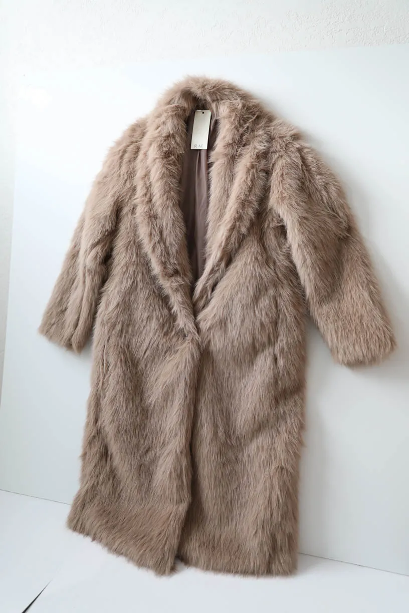 Rae: Faux Fur Long Jacket