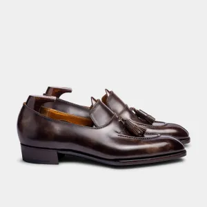 Raj Singhs Classic Tassel Loafers in Hand-Patinated Brown – Italian Leather Elegance