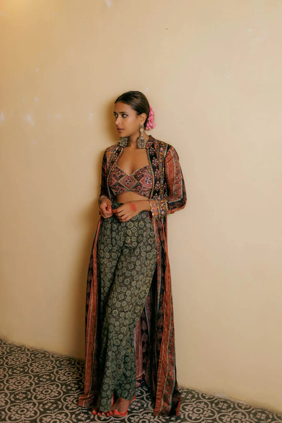 Rani Croptop Cape Set