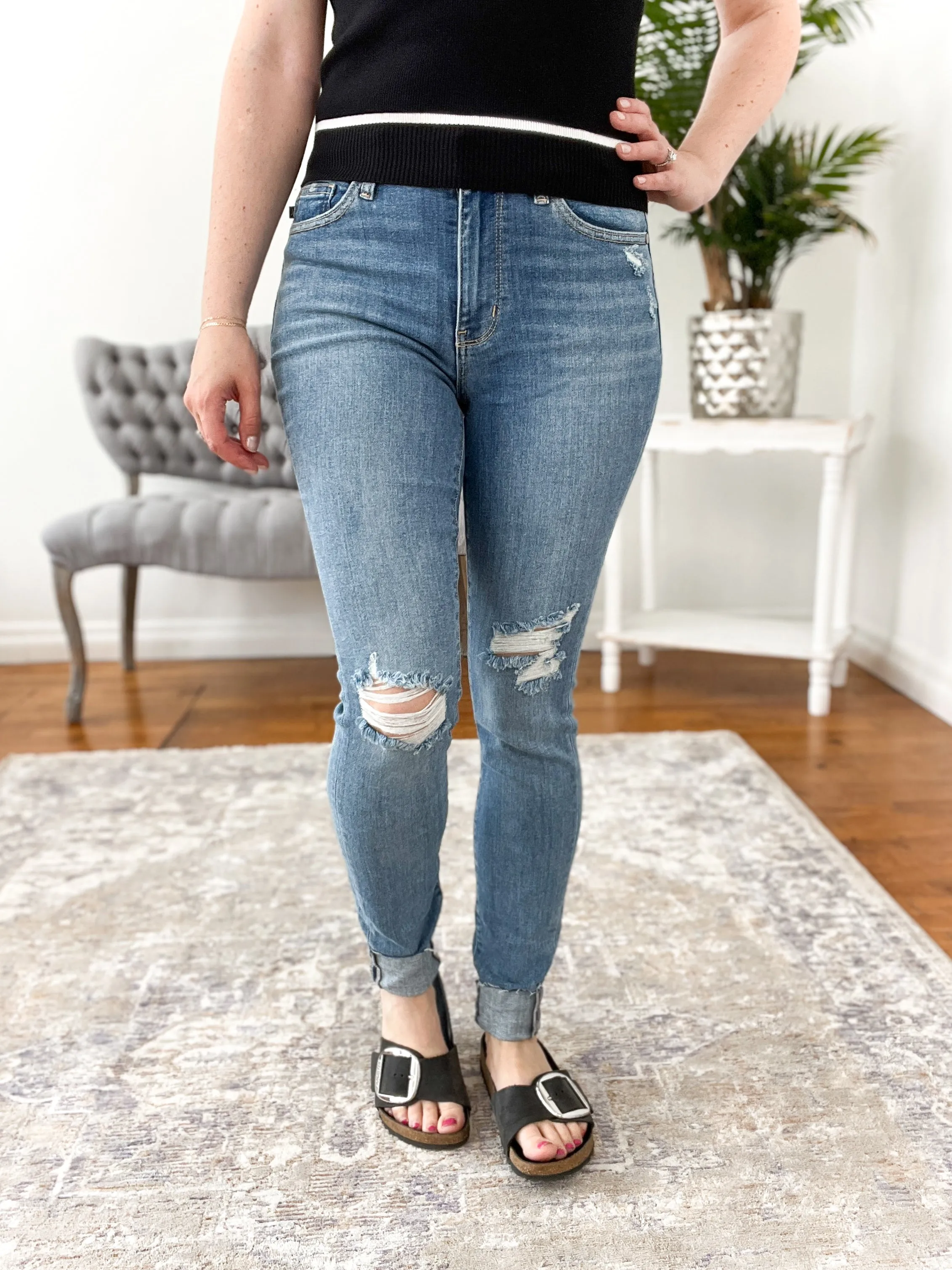 Sara Mid Rise Skinny Distressed Judy Blue Jeans