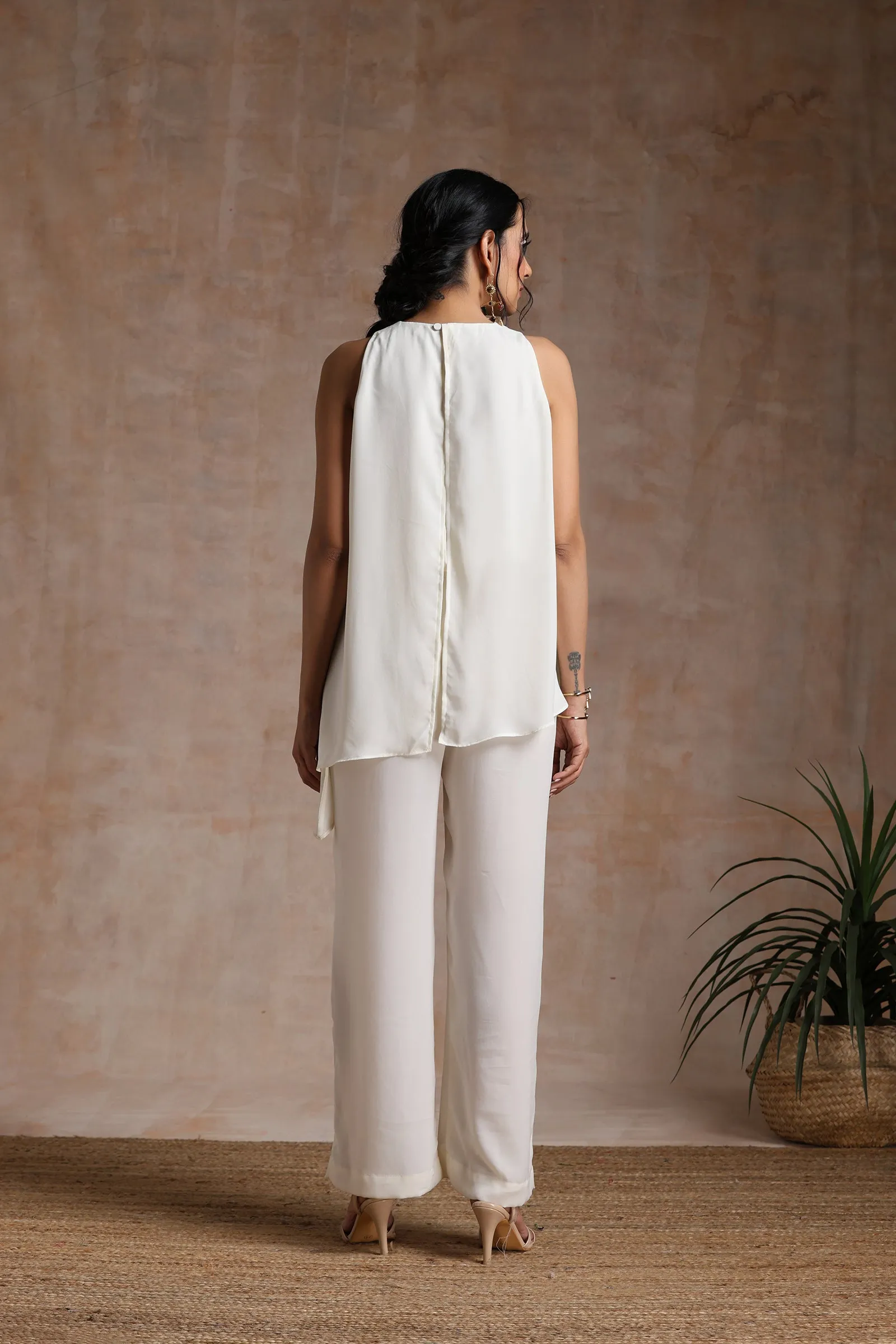 SLEEVELESS LAYERED JUMPSUIT