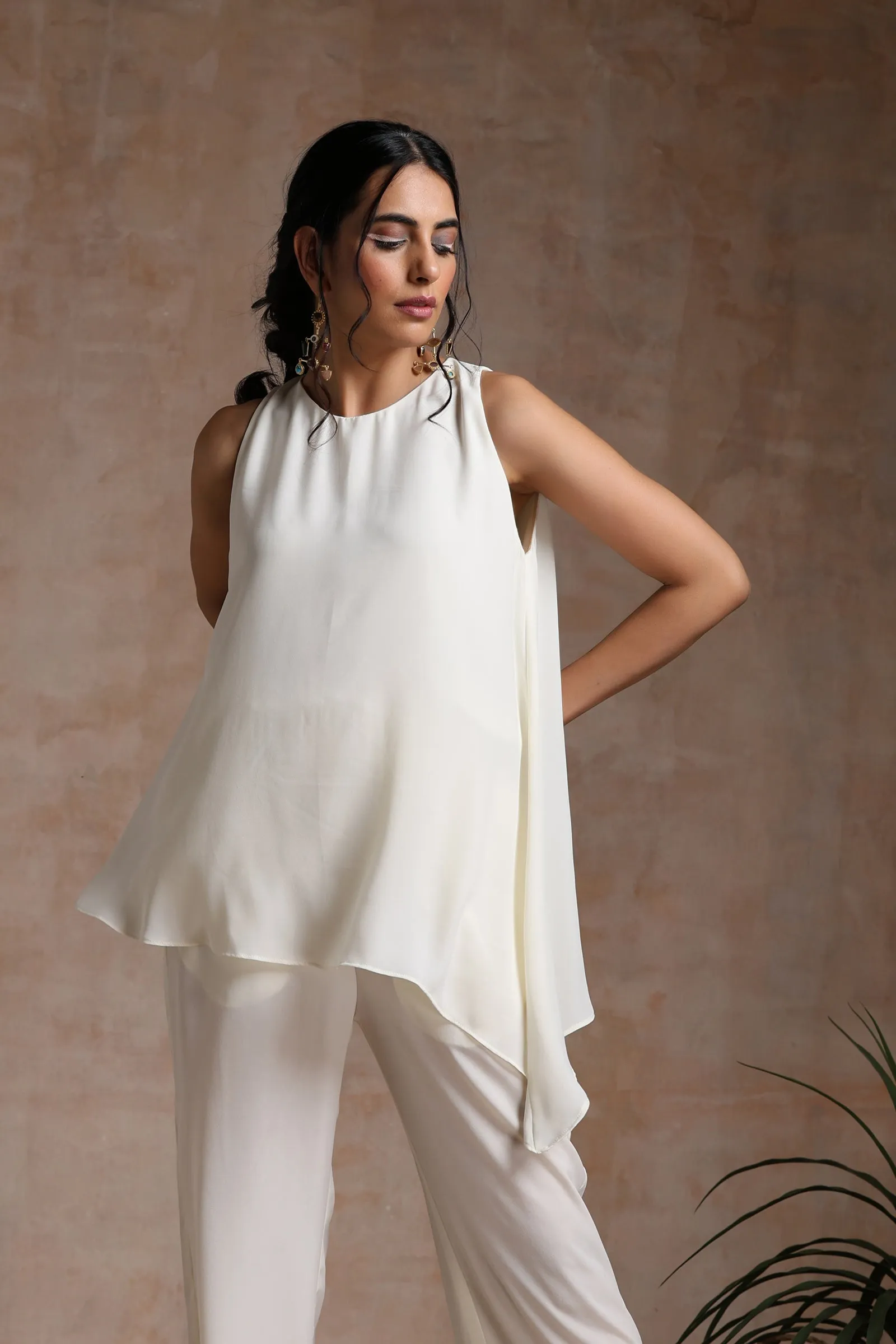 SLEEVELESS LAYERED JUMPSUIT