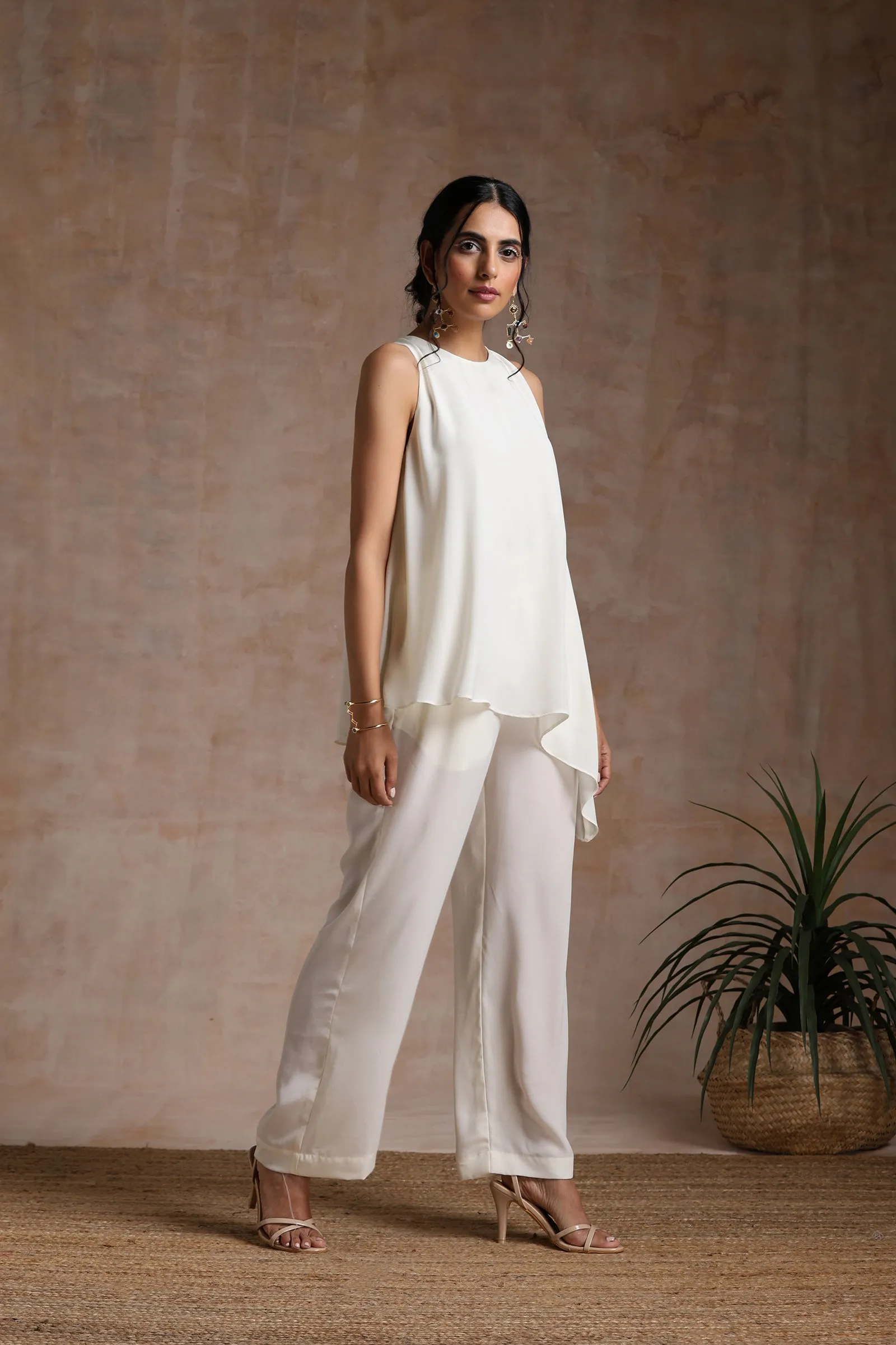 SLEEVELESS LAYERED JUMPSUIT