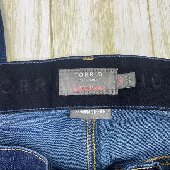 Torrid Medium Wash Bombshell Skinny Denim Blue Jeans